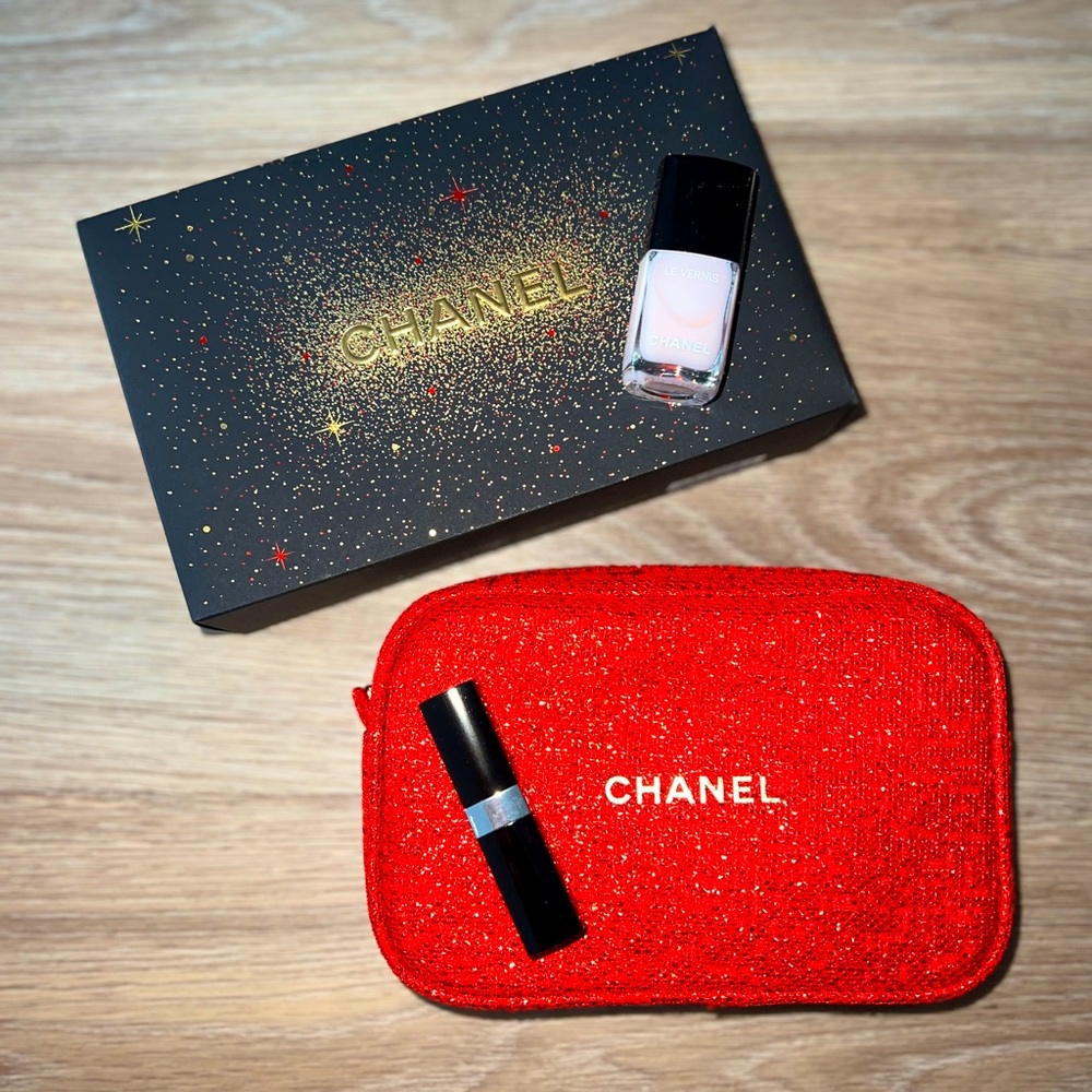 Chanel Natural Touch Lip+Nail Color - Holiday Set